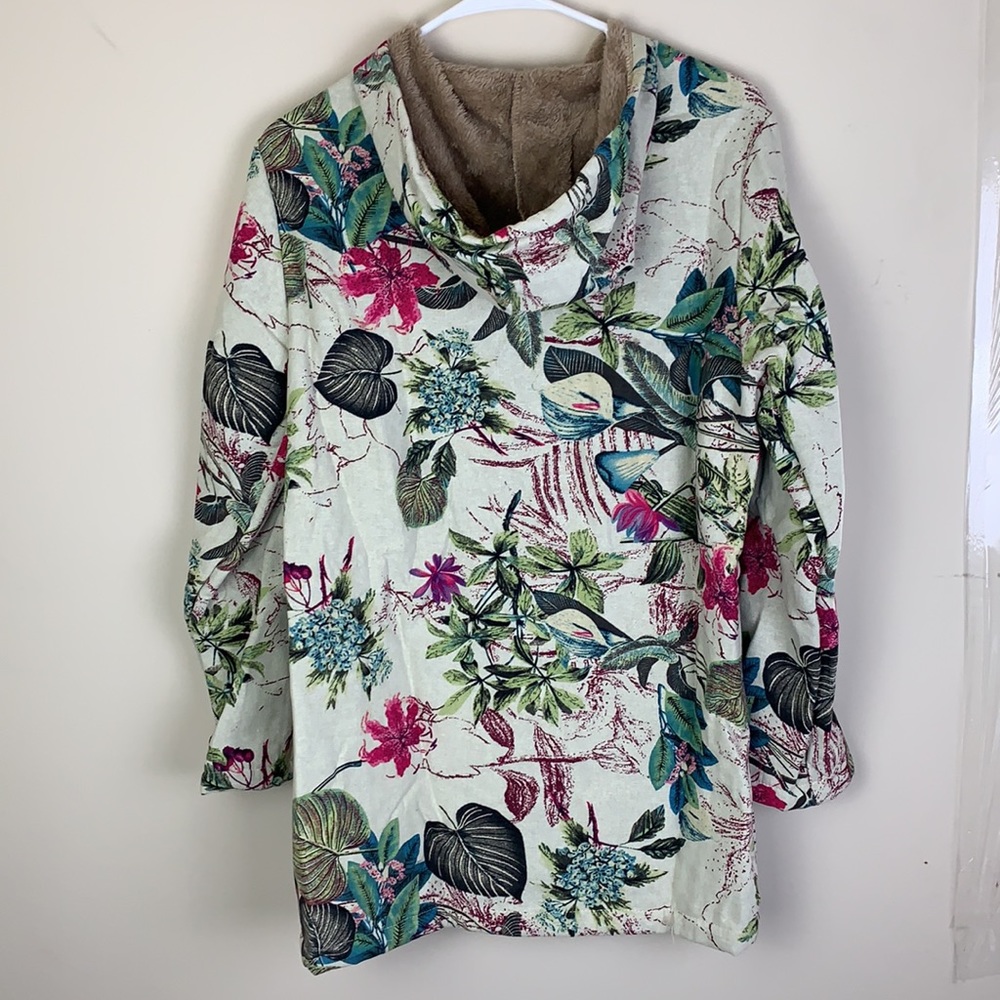 SMALL Pink and ivory floral light hoodie - Picture 7 of 16